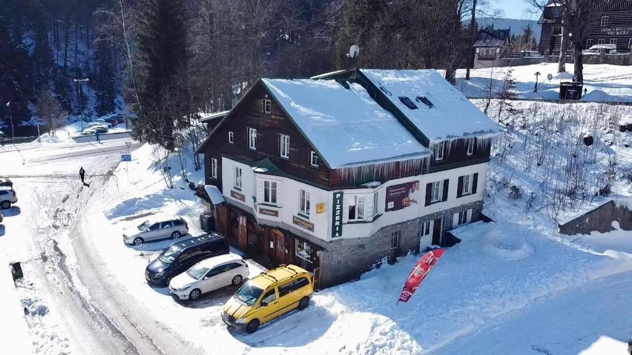 Penzion Sofinata & Pizzeria Špindlerŭv Mlýn Kültér fotó